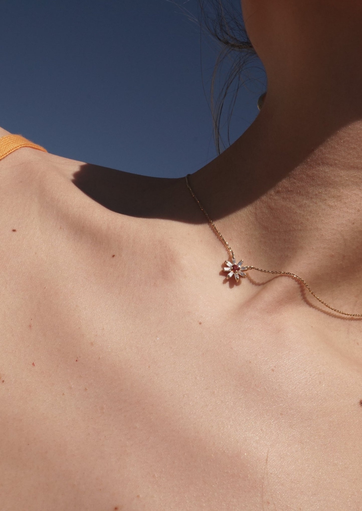 14k Gold Serenity Daisy Necklace