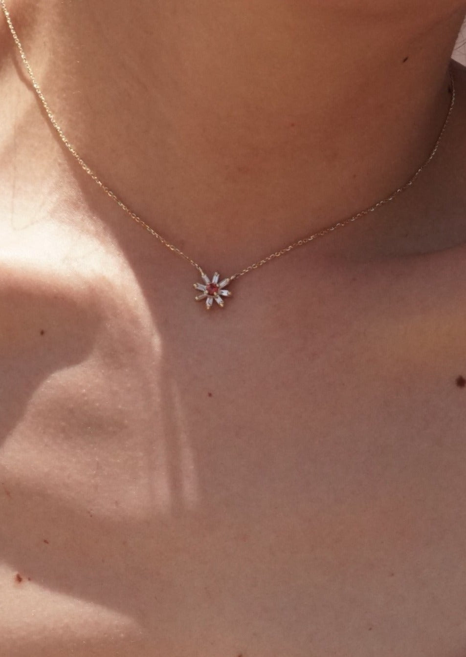 14k Gold Serenity Daisy Necklace